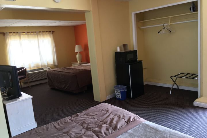 Room 11 of 49