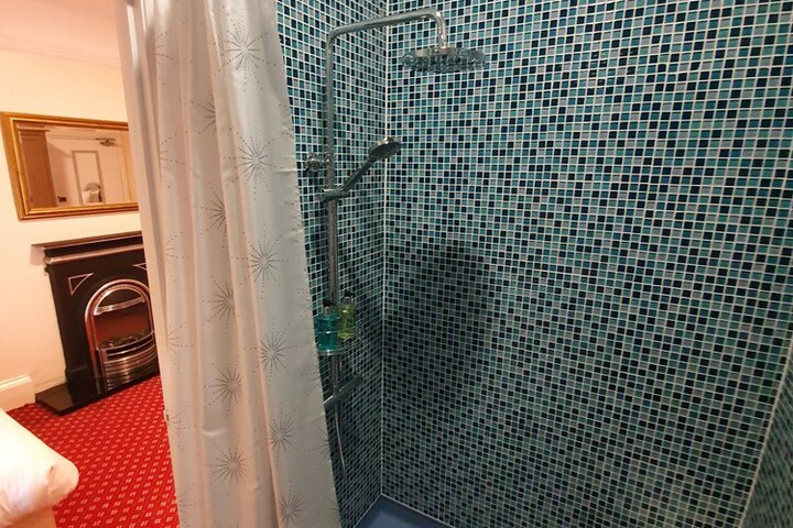 Room 73 of 93