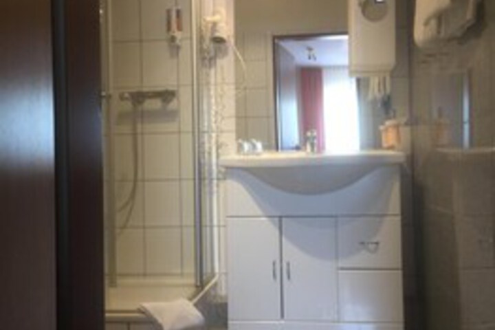Room 7 of 50