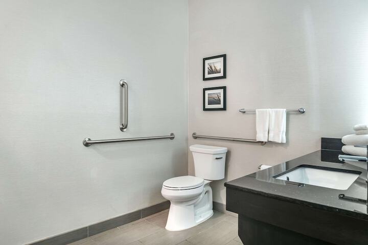 Room 15 of 44