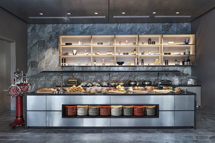 Breakfast/Coffee Service 32 of 45