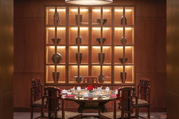 Dining 62 of 96