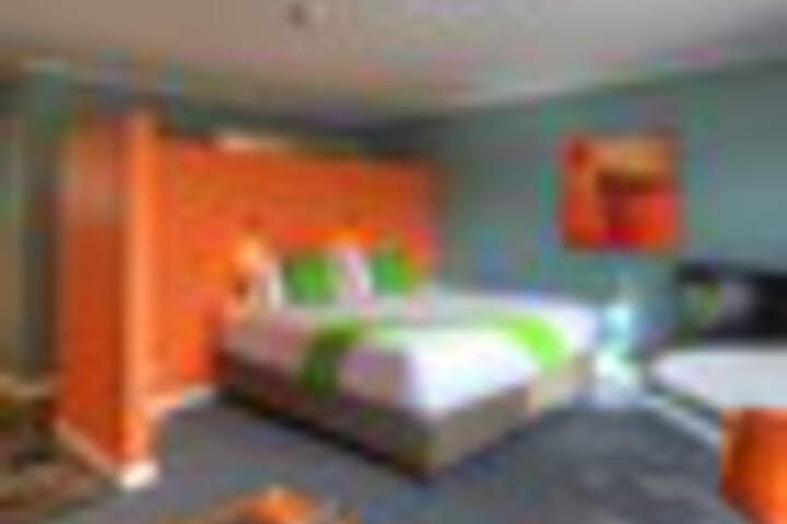 Room 14 of 195