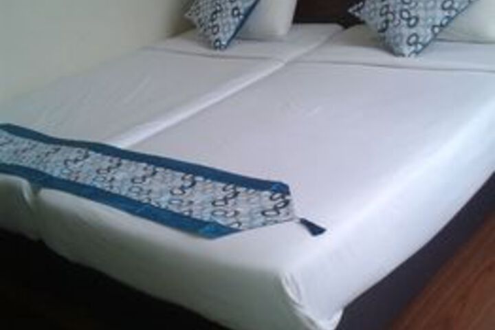 Room 10 of 21