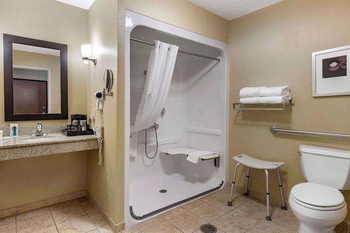 Suite 2 Queen Beds (7 of 27)