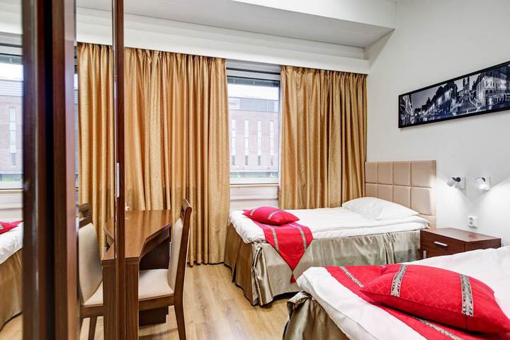 Room 6 of 36