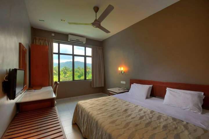 Room 10 of 34