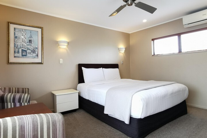 Room 18 of 43