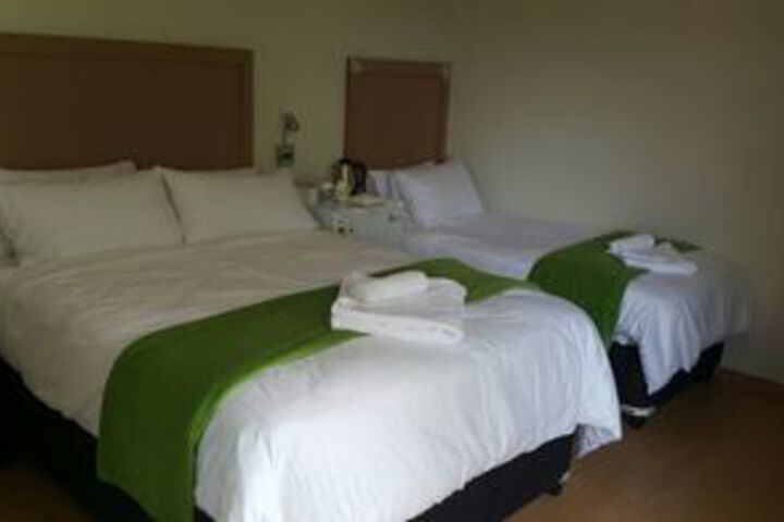 Room 13 of 22