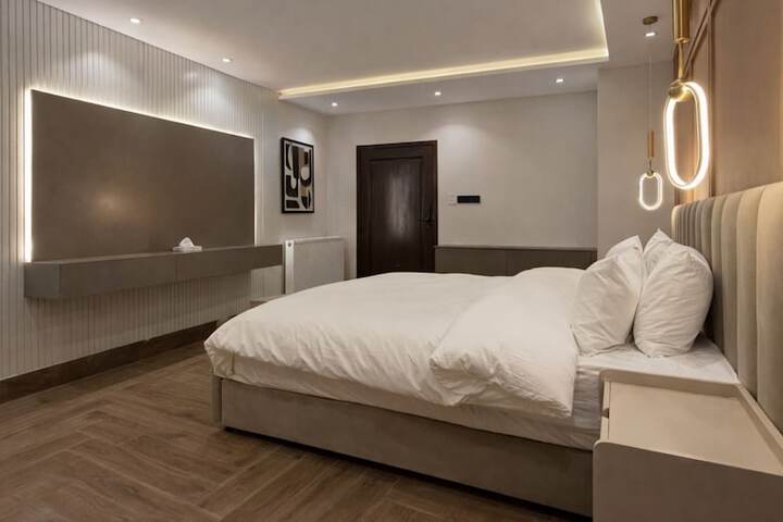 Room 14 of 41