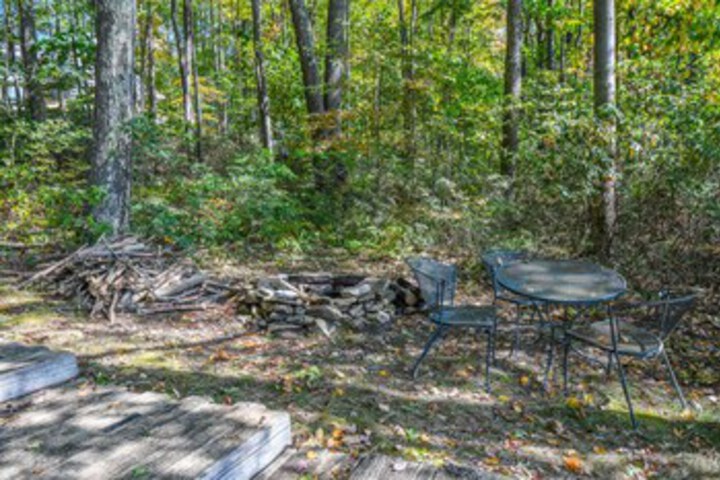 Property Grounds 19 of 28