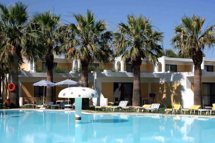 Pools & Facilities