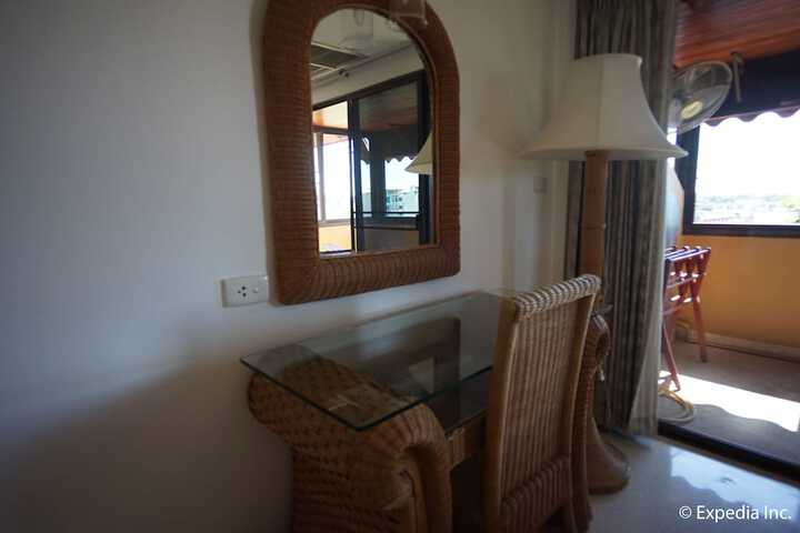 Room 25 of 52