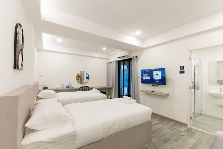 Room 9 of 20