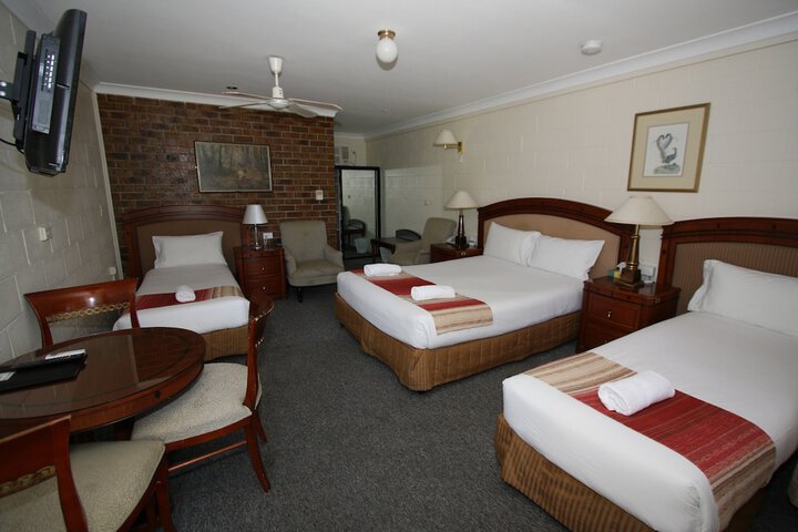 Room 12 of 42