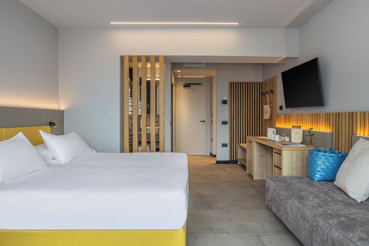 Room 20 of 134