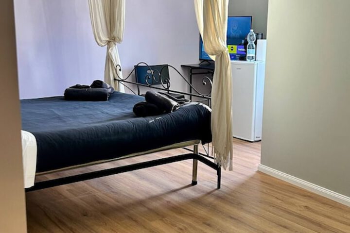 Room 15 of 29