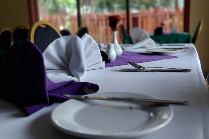 Dining 17 of 20