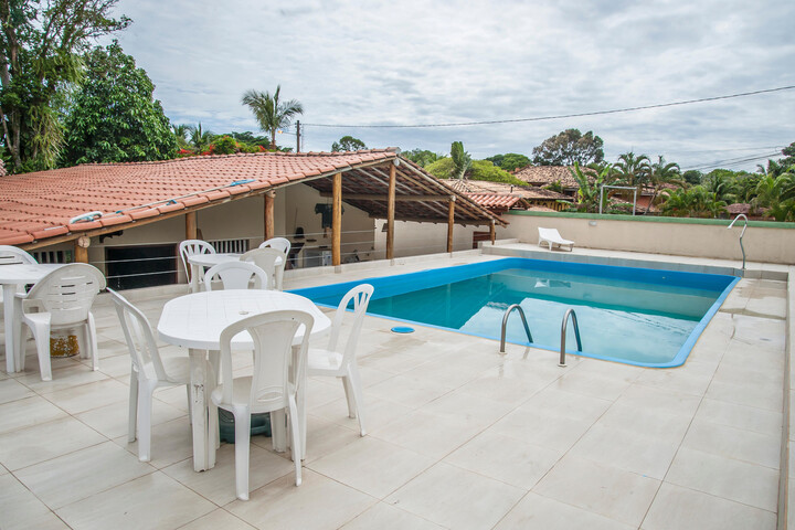 Pool 72 of 75