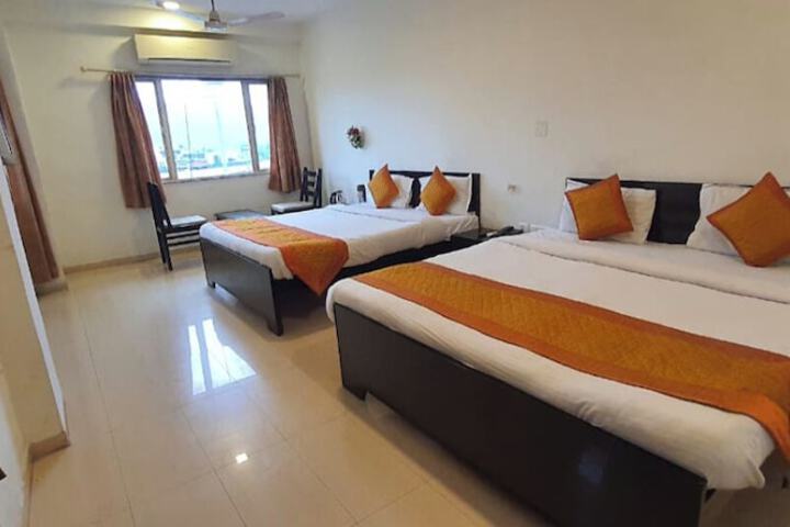 Room 18 of 33