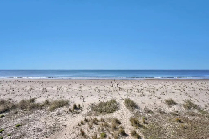 Beach 18 of 26