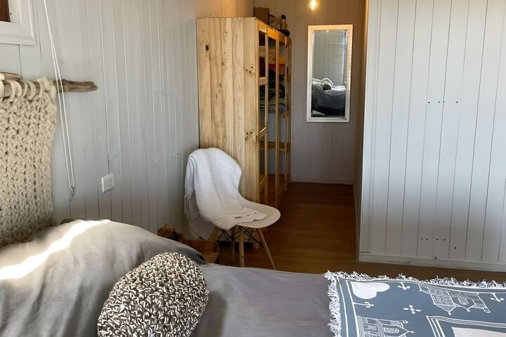 Room 10 of 23