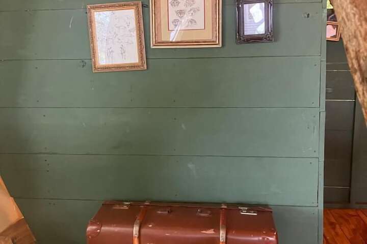 Room 2 of 22
