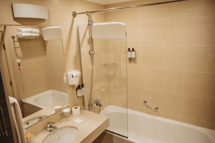 Clean Restrooms