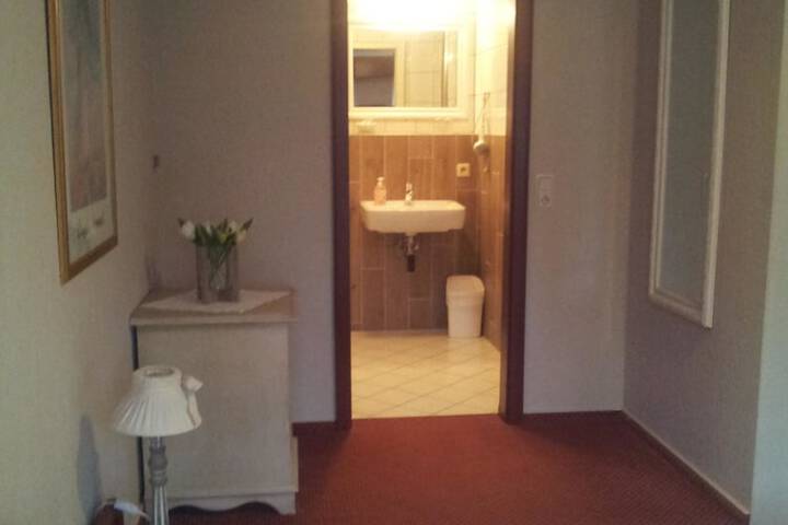 Room 6 of 70