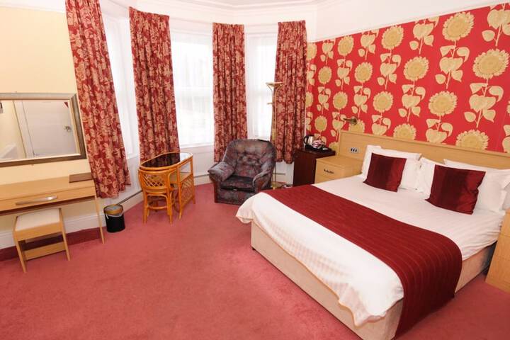 Room 8 of 44