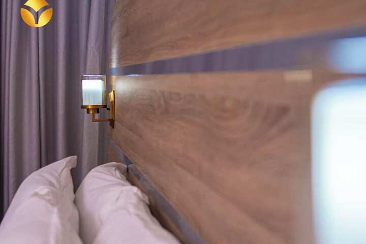 Room 8 of 27