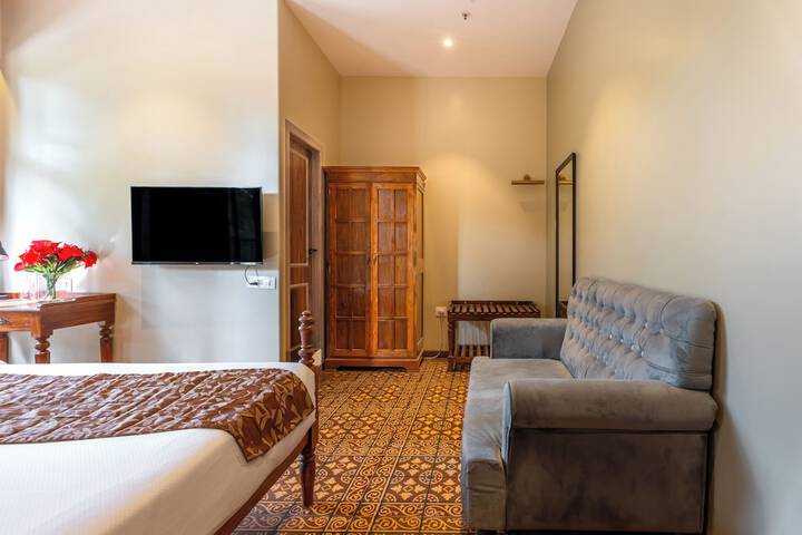 Room 29 of 53