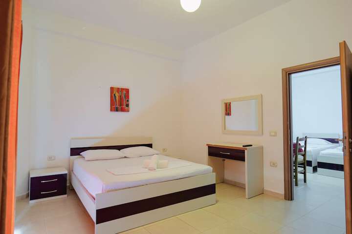 Room 25 of 111