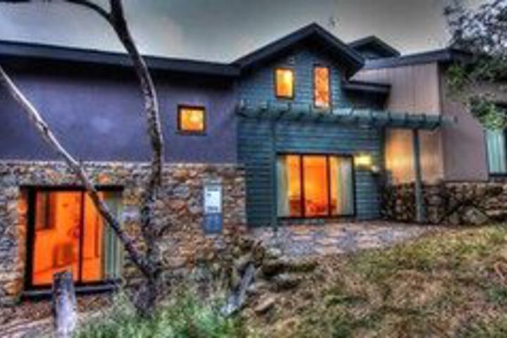 Hotel Exterior 26 of 179