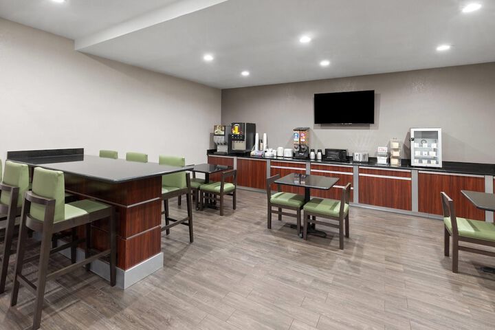 Breakfast/Coffee Service 21 of 25