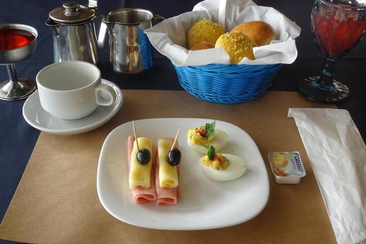 Breakfast/Coffee Service 33 of 53