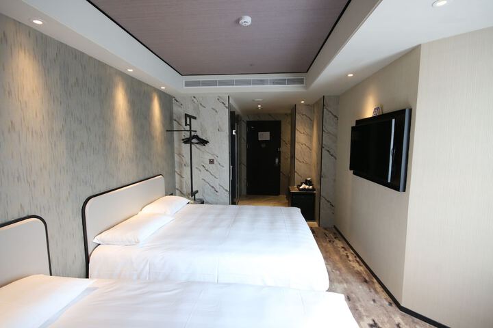 Room 16 of 58