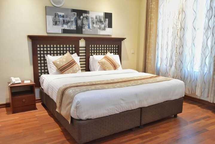 Room 4 of 30