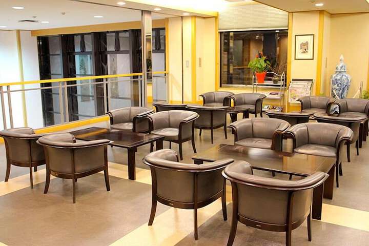 Entrance & Lobby