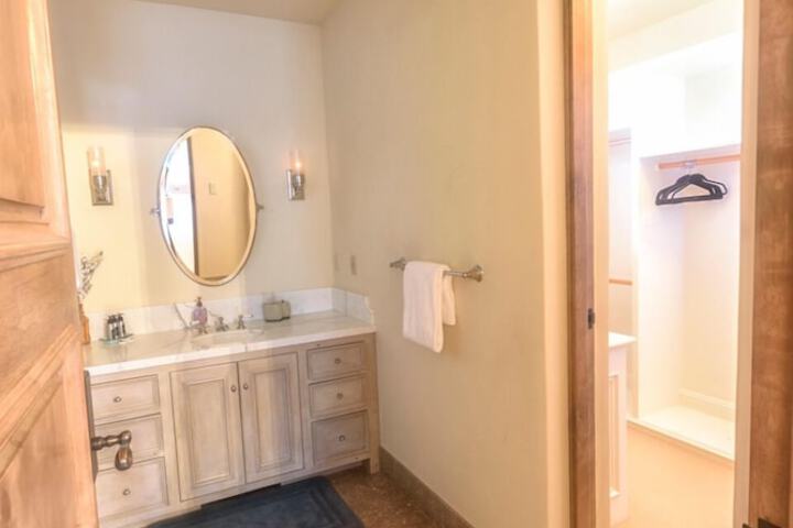 Room 34 of 58