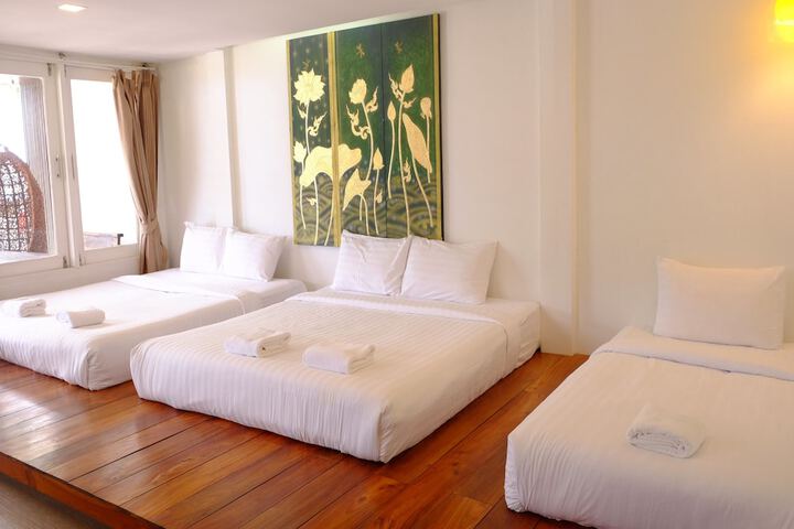 Room 12 of 52