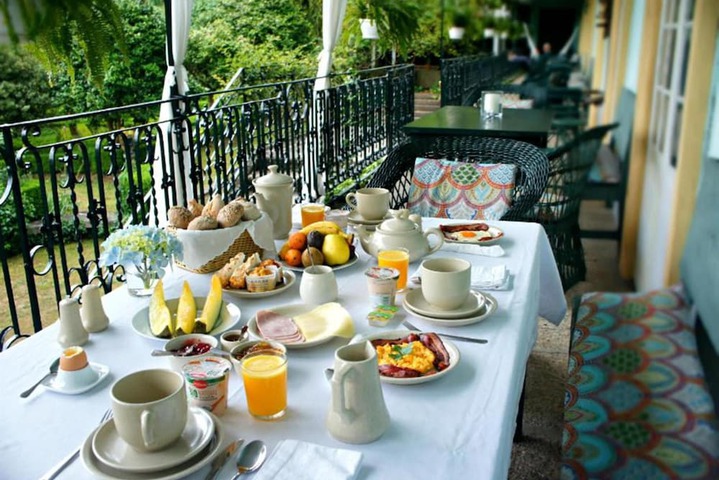Breakfast meal