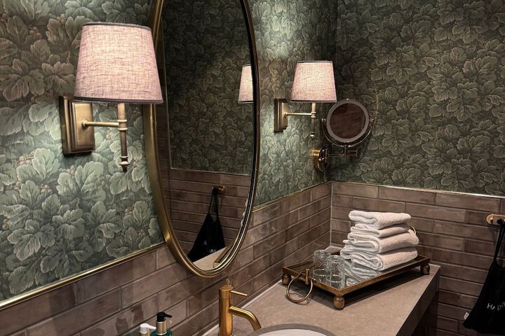 Clean Restrooms