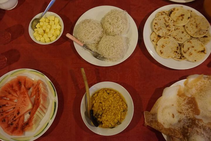 Dining 32 of 51