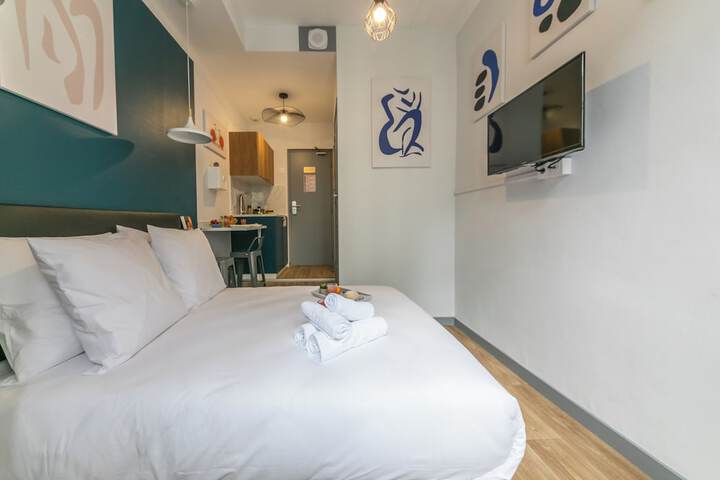 Room 71 of 185