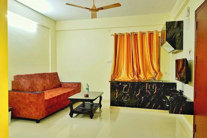 Room 13 of 21