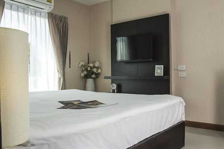 Room 13 of 31