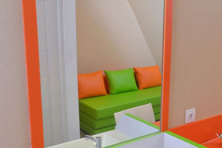 Room 32 of 57