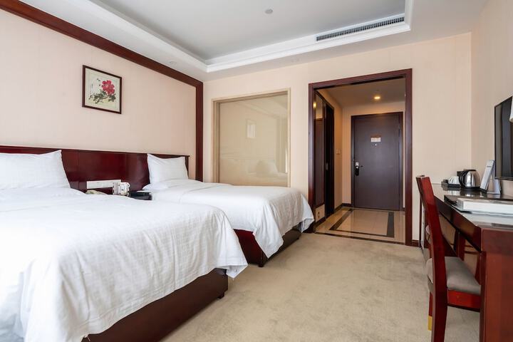 Room 15 of 45