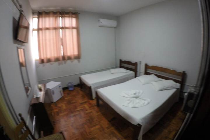 Room 9 of 48